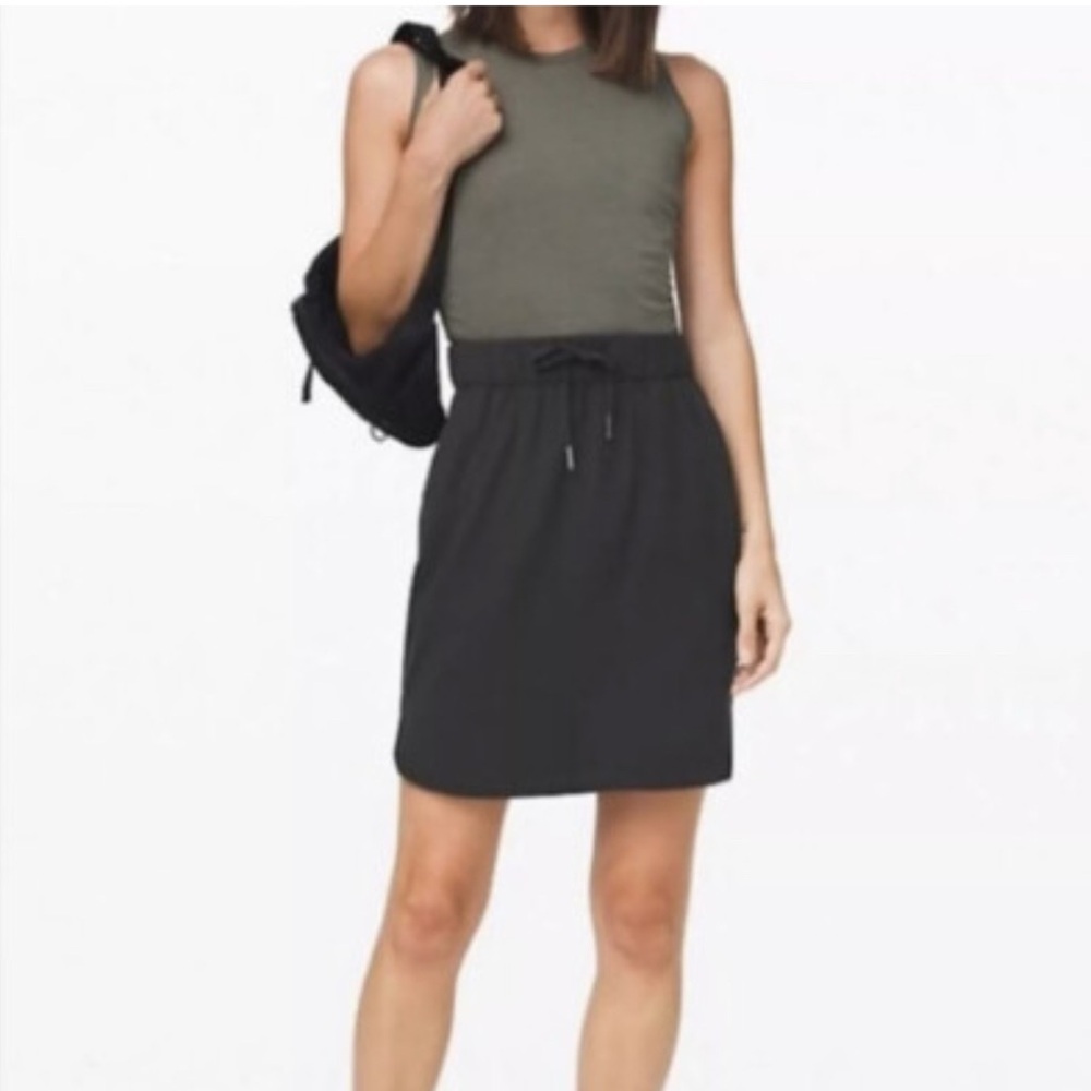 Lululemon Athletica Black on the fly skirt